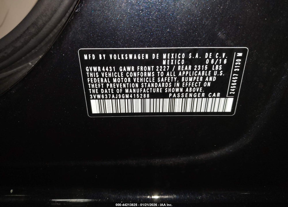 2016 VOLKSWAGEN JETTA HYBRID SEL PREMIUM VIN: 3VW637AJ9GM415288