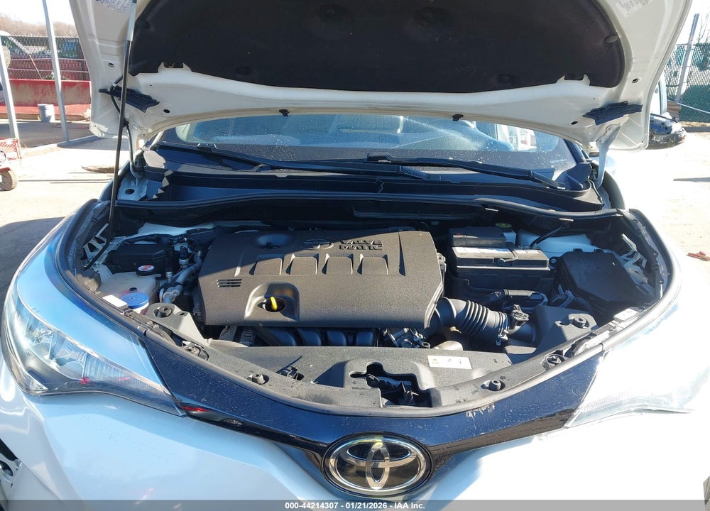 2020 TOYOTA C-HR XLE VIN: NMTKHMBX3LR107370