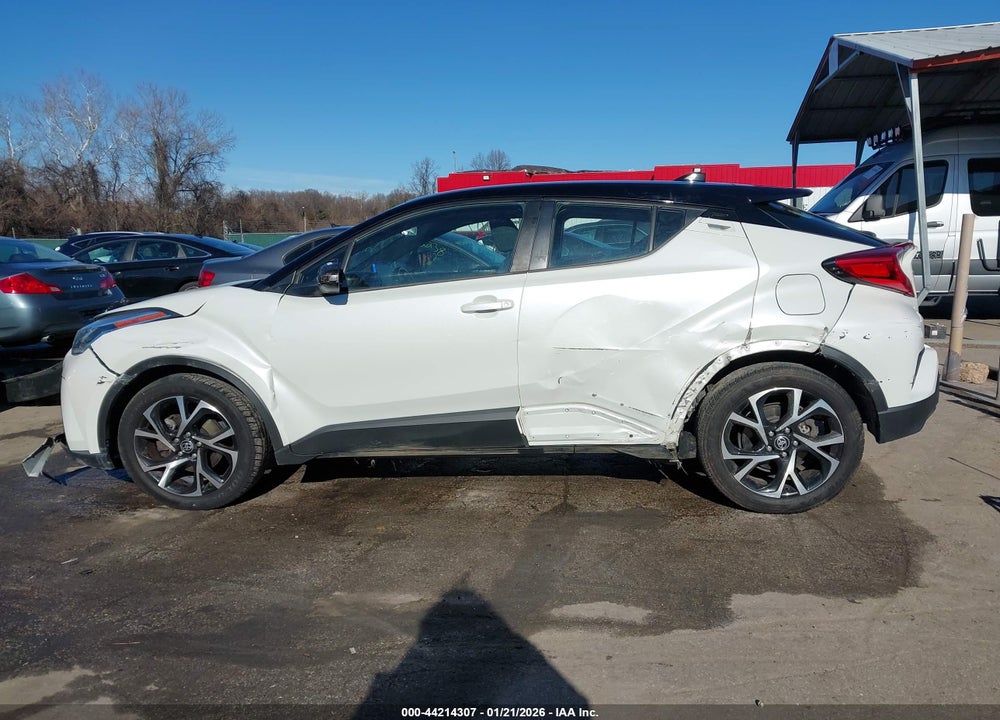2020 TOYOTA C-HR XLE VIN: NMTKHMBX3LR107370