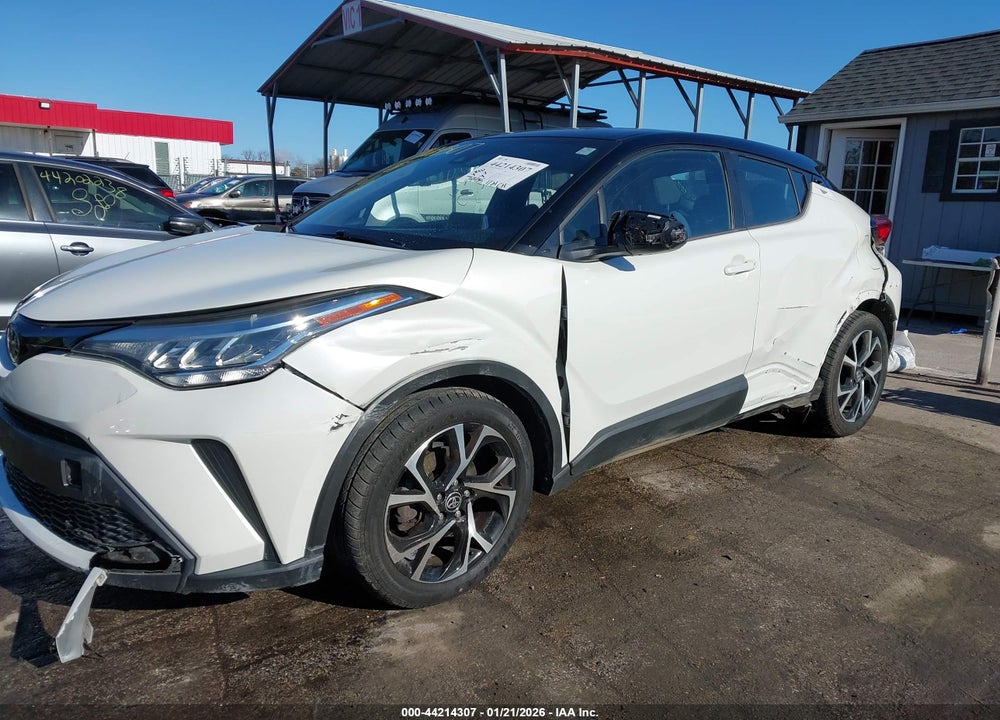 2020 TOYOTA C-HR XLE VIN: NMTKHMBX3LR107370