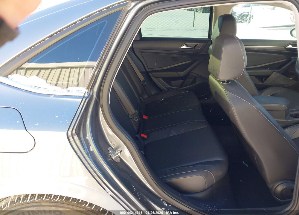 2019 VOLKSWAGEN JETTA 1.4T SEL VIN: 3VWEB7BUXKM228562