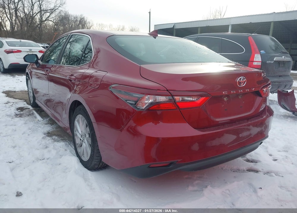 2021 TOYOTA CAMRY LE VIN: 4T1C11AK2MU470444