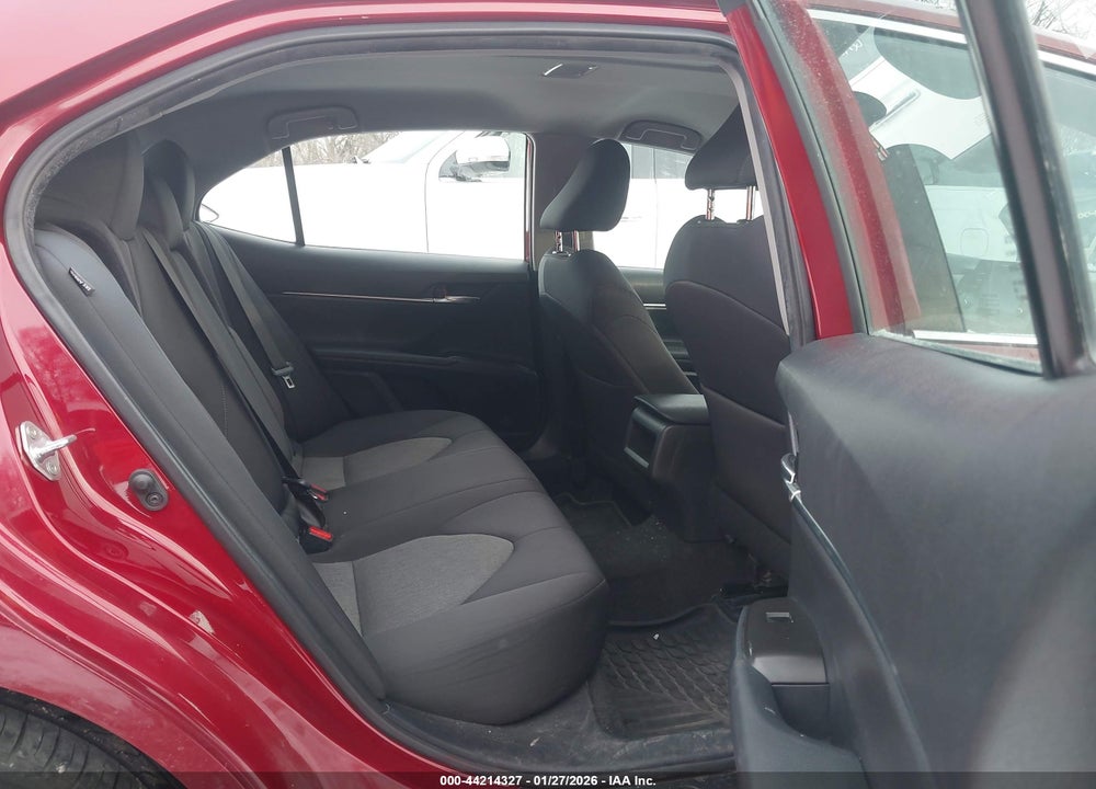 2021 TOYOTA CAMRY LE VIN: 4T1C11AK2MU470444
