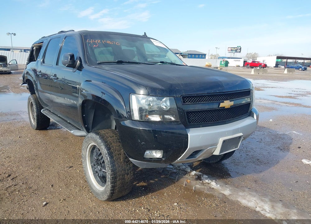 2014 CHEVROLET SUBURBAN 1500 LT VIN: 1GNSKJE76ER180285