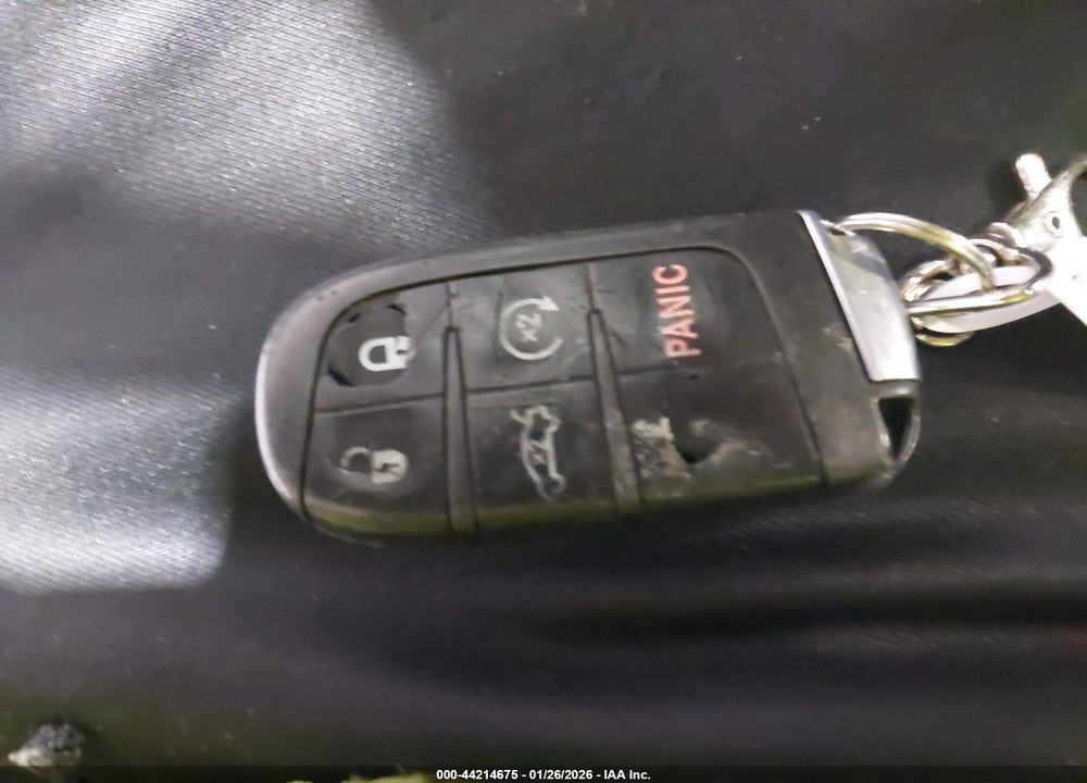 2014 CHRYSLER 300 VIN: 2C3CCABG9EH323846