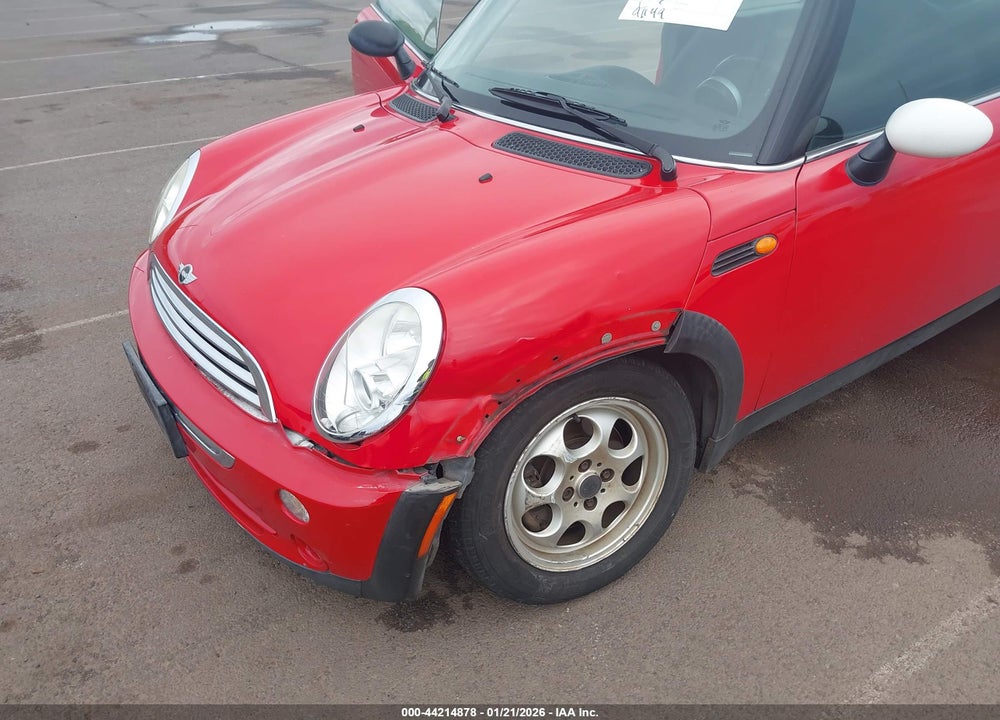 2005 MINI COOPER VIN: WMWRC335X5TK60335