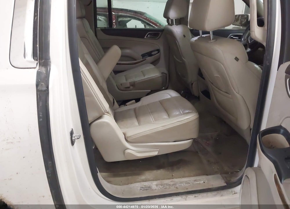 2015 GMC YUKON XL 1500 DENALI VIN: 1GKS2JKJ2FR565860