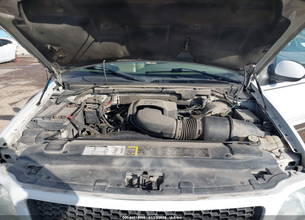 2002 FORD F-150 LARIAT/XLT VIN: 1FTRW08L92KA75470