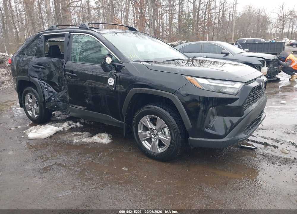 2025 TOYOTA RAV4 HYBRID XLE VIN: 4T3RWRFV2SU195093