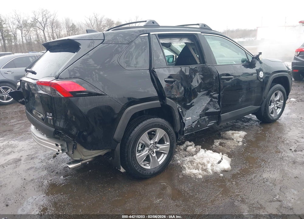 2025 TOYOTA RAV4 HYBRID XLE VIN: 4T3RWRFV2SU195093