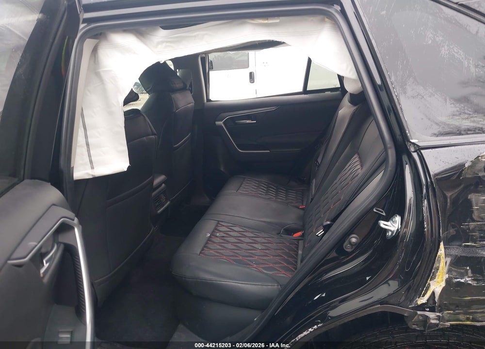 2025 TOYOTA RAV4 HYBRID XLE VIN: 4T3RWRFV2SU195093