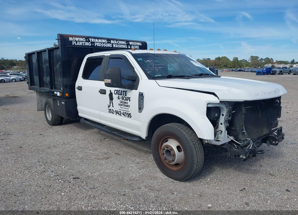 2017 FORD F-350 CHASSIS XL VIN: 1FD8W3G6XHEB67621