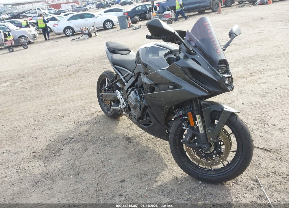 2025 SUZUKI GSX800 F VIN: JS1EM13B9S7101300