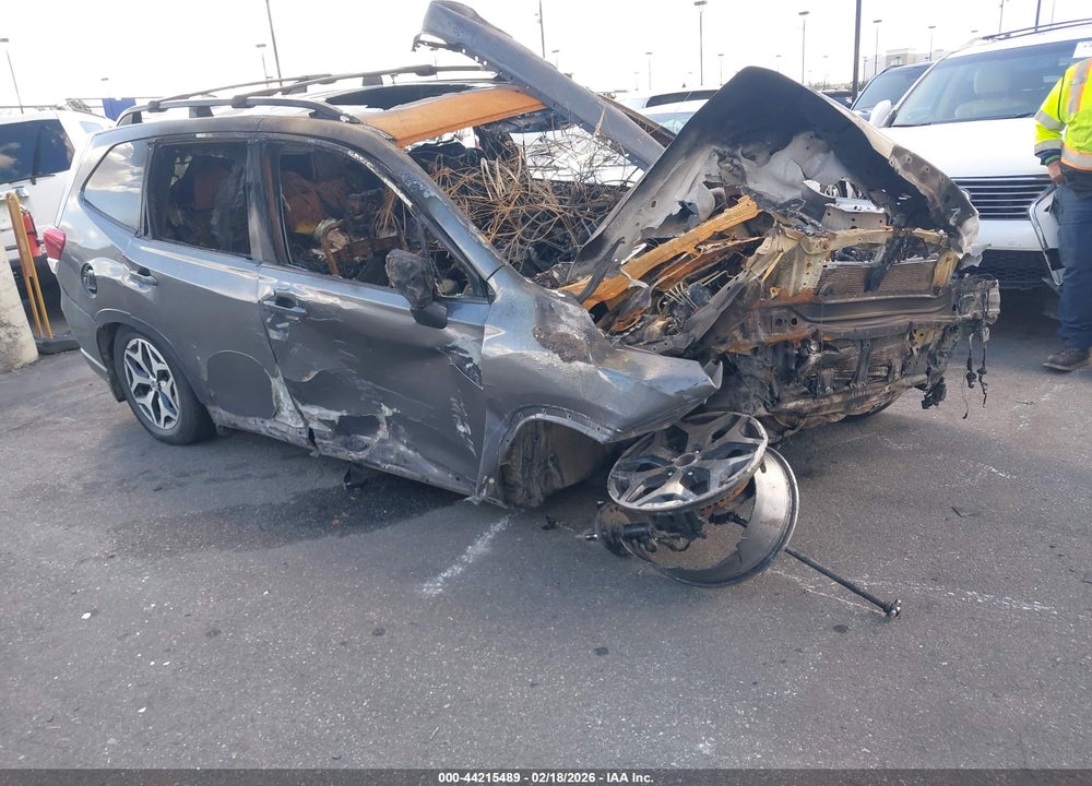 2021 SUBARU FORESTER PREMIUM VIN: JF2SKAJC3MH519439