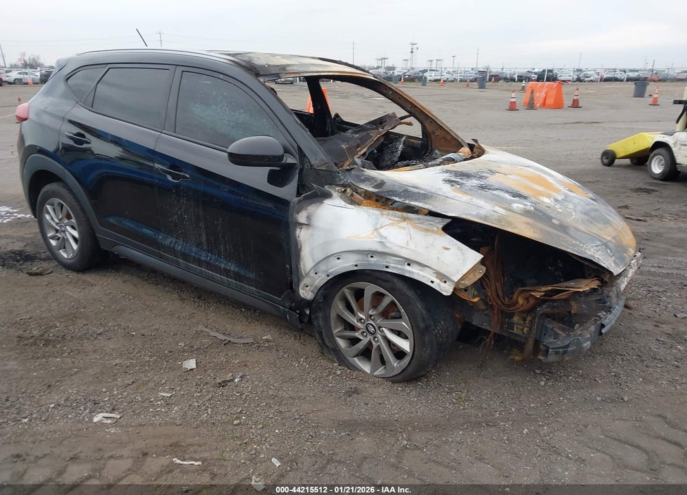 2016 HYUNDAI TUCSON SE VIN: KM8J3CA40GU199404