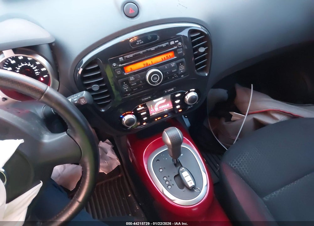 2011 NISSAN JUKE SV VIN: JN8AF5MR8BT002710