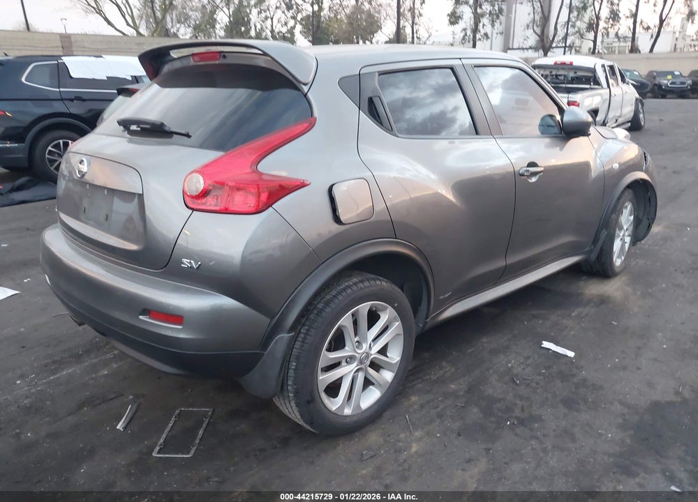 2011 NISSAN JUKE SV VIN: JN8AF5MR8BT002710