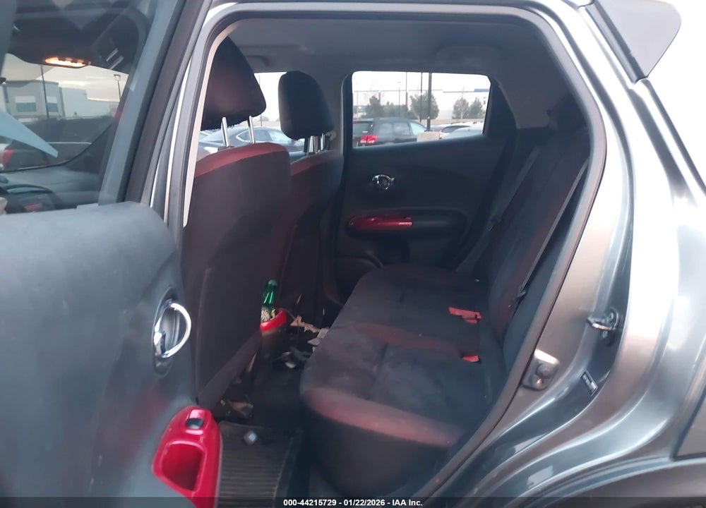 2011 NISSAN JUKE SV VIN: JN8AF5MR8BT002710