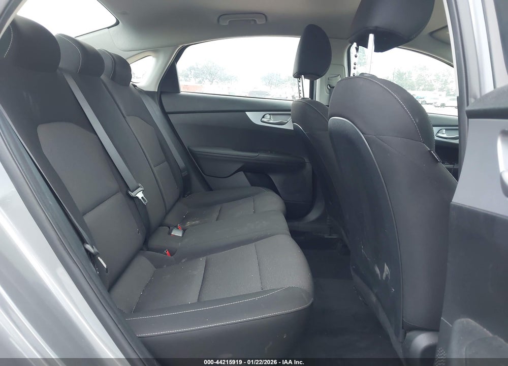 2024 KIA FORTE LXS VIN: 3KPF24AD6RE802327