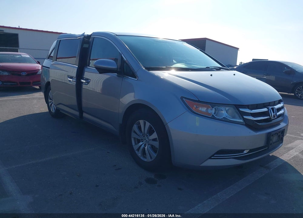 2016 HONDA ODYSSEY SE VIN: 5FNRL5H38GB084817