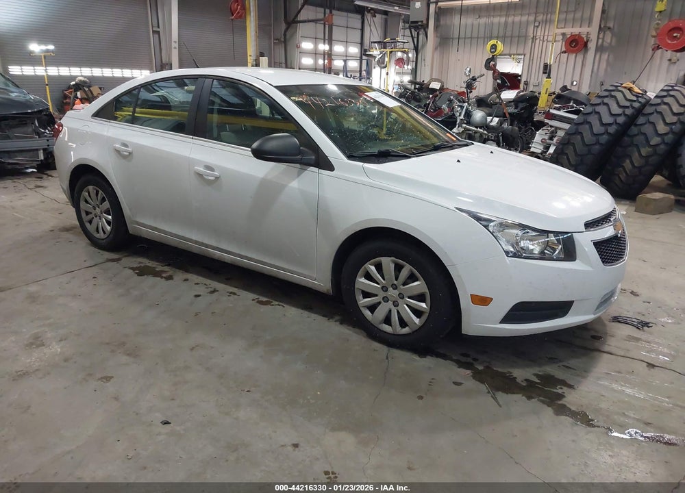 2011 CHEVROLET CRUZE LS VIN: 1G1PC5SH3B7123221