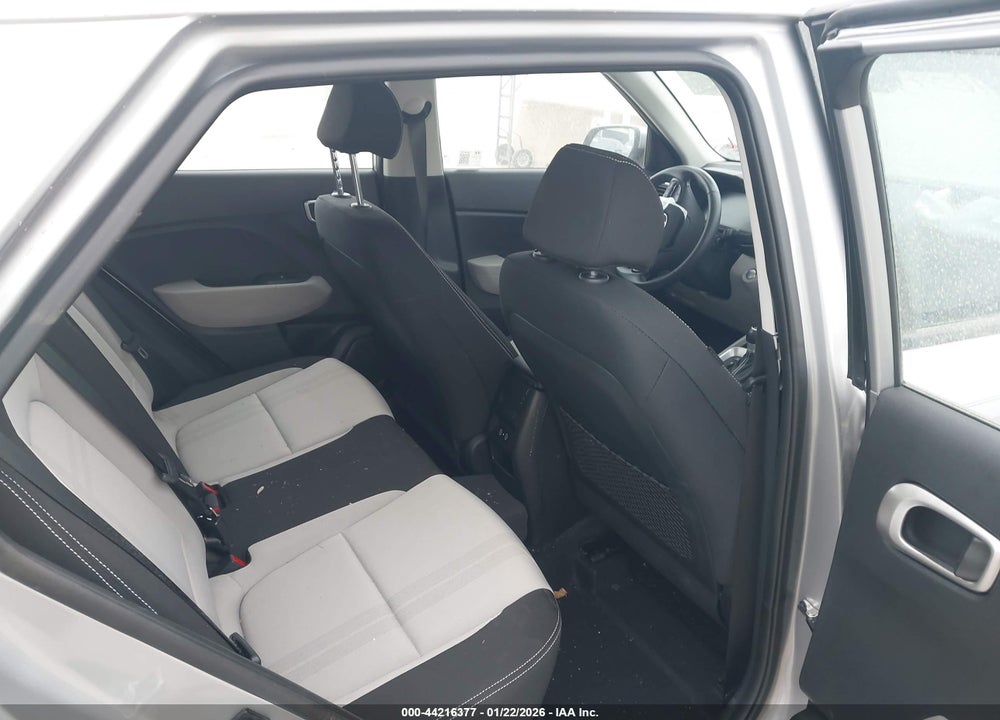 2025 HYUNDAI VENUE SEL VIN: KMHRC8A37SU382511
