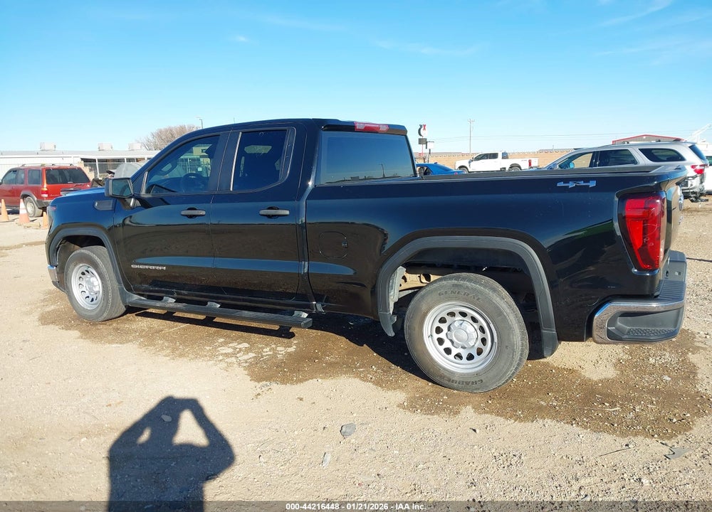 2023 GMC SIERRA 1500 4WD  STANDARD BOX PRO VIN: 1GTRUAED5PZ328419