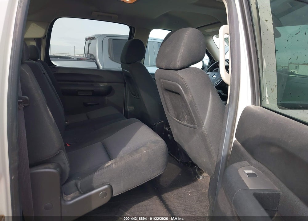 2013 CHEVROLET SILVERADO 1500 LT VIN: 3GCPCSE06DG352057