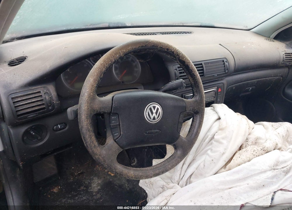 2001 VOLKSWAGEN PASSAT GLS VIN: WVWVD63B41E254938