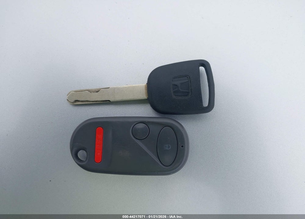 2004 HONDA CIVIC LX VIN: 1HGEM22584L044221