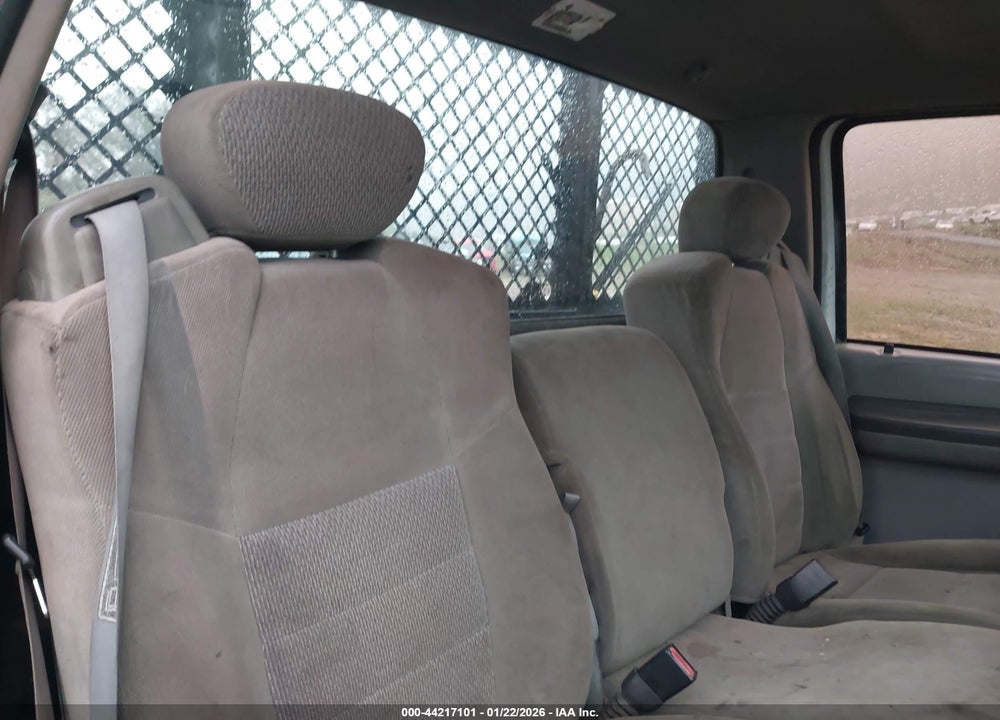 2001 FORD F-550 XL/XLT VIN: 1FDAF56F31EA89106