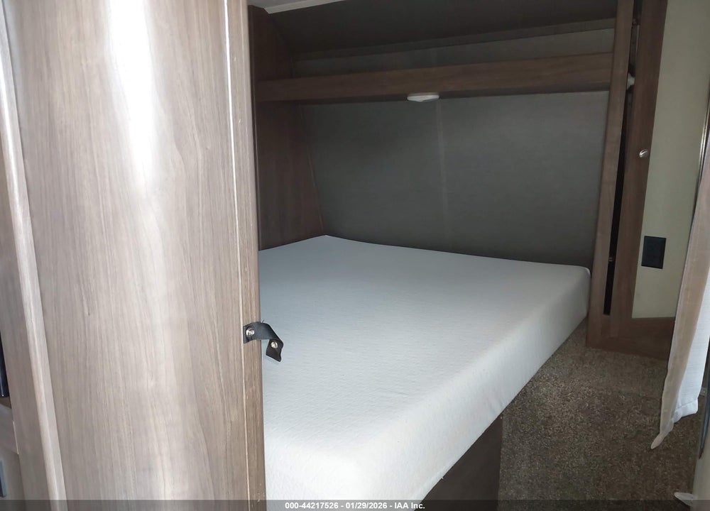 2018 KEYSTONE RV M-27 DBS HIDEOUT VIN: 4YDT27D27J7250336