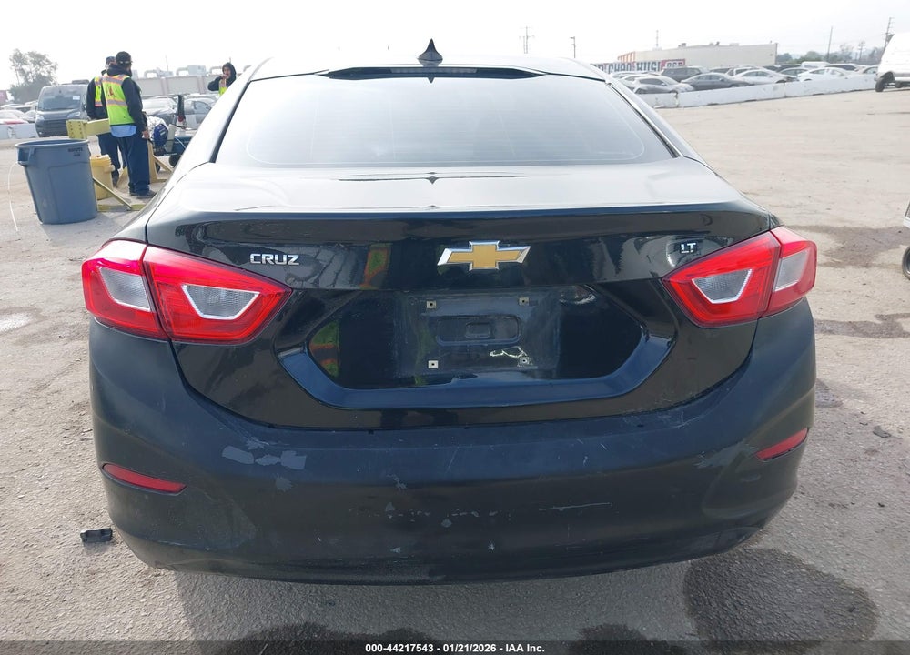 2018 CHEVROLET CRUZE LT AUTO VIN: 1G1BE5SMXJ7149279