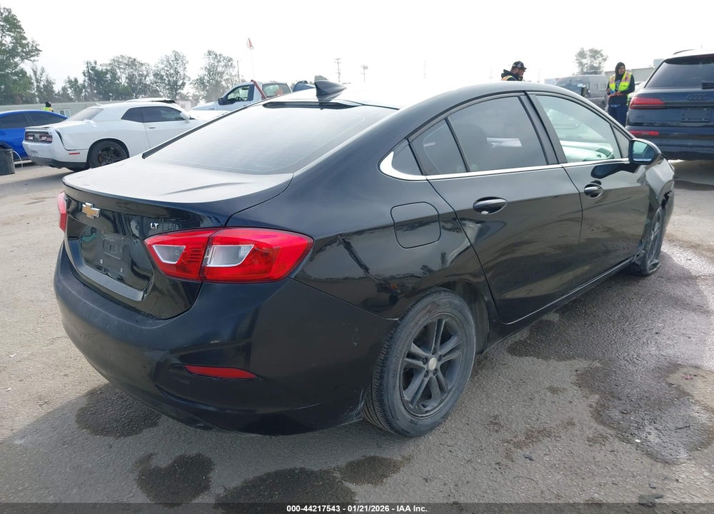 2018 CHEVROLET CRUZE LT AUTO VIN: 1G1BE5SMXJ7149279