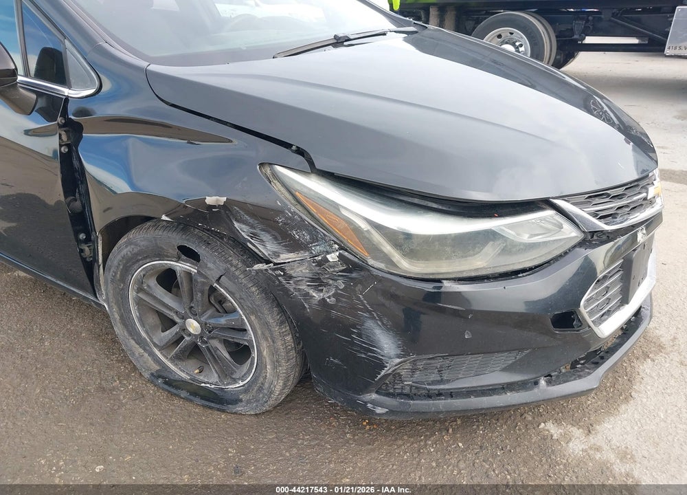 2018 CHEVROLET CRUZE LT AUTO VIN: 1G1BE5SMXJ7149279