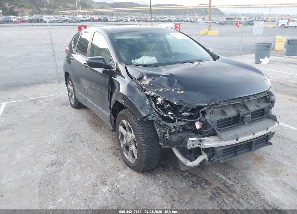 2017 HONDA CR-V VIN: 2HKRW2H85HH618585