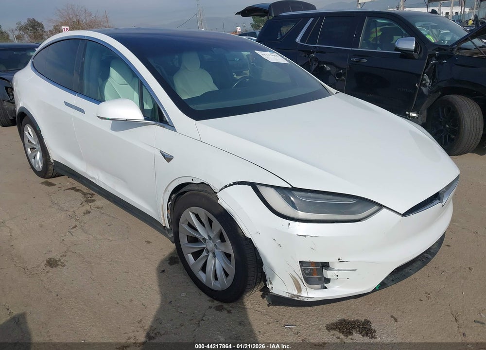 2018 TESLA MODEL X 100D/75D/P100D VIN: 5YJXCBE25JF110637