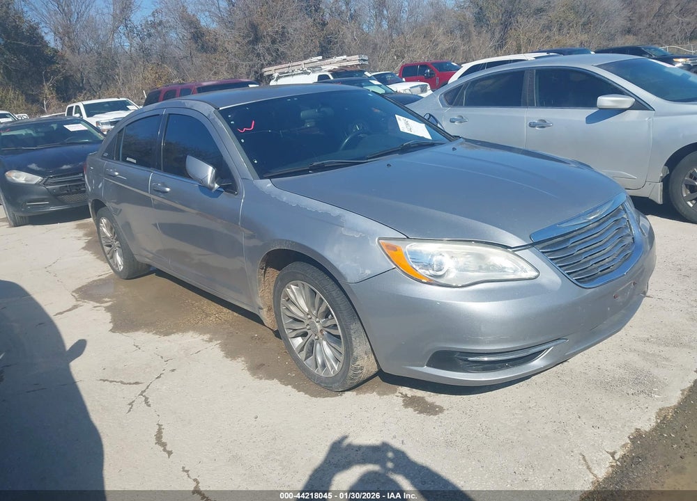 2014 CHRYSLER 200 LX VIN: 1C3CCBAB2EN205401