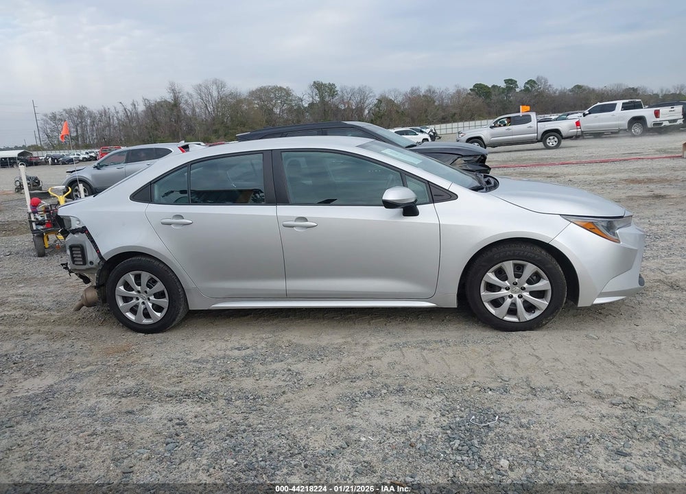 2022 TOYOTA COROLLA LE VIN: 5YFEPMAE4NP379469