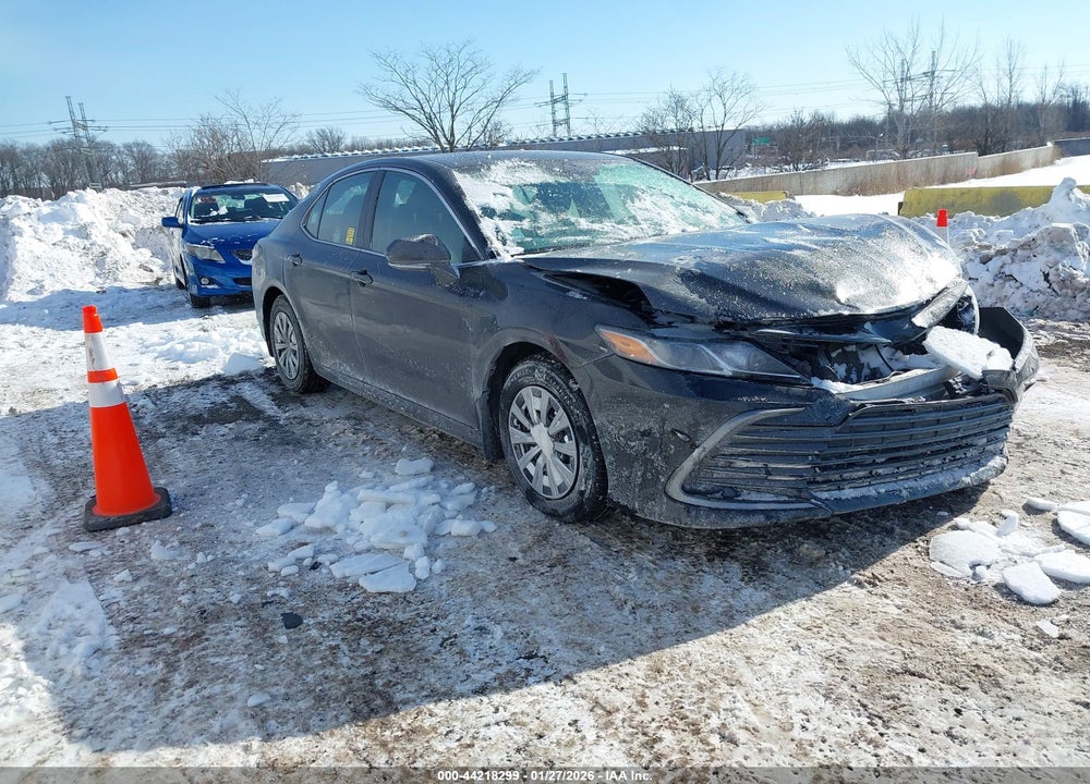 2024 TOYOTA CAMRY HYBRID LE VIN: 4T1C31AK4RU075182