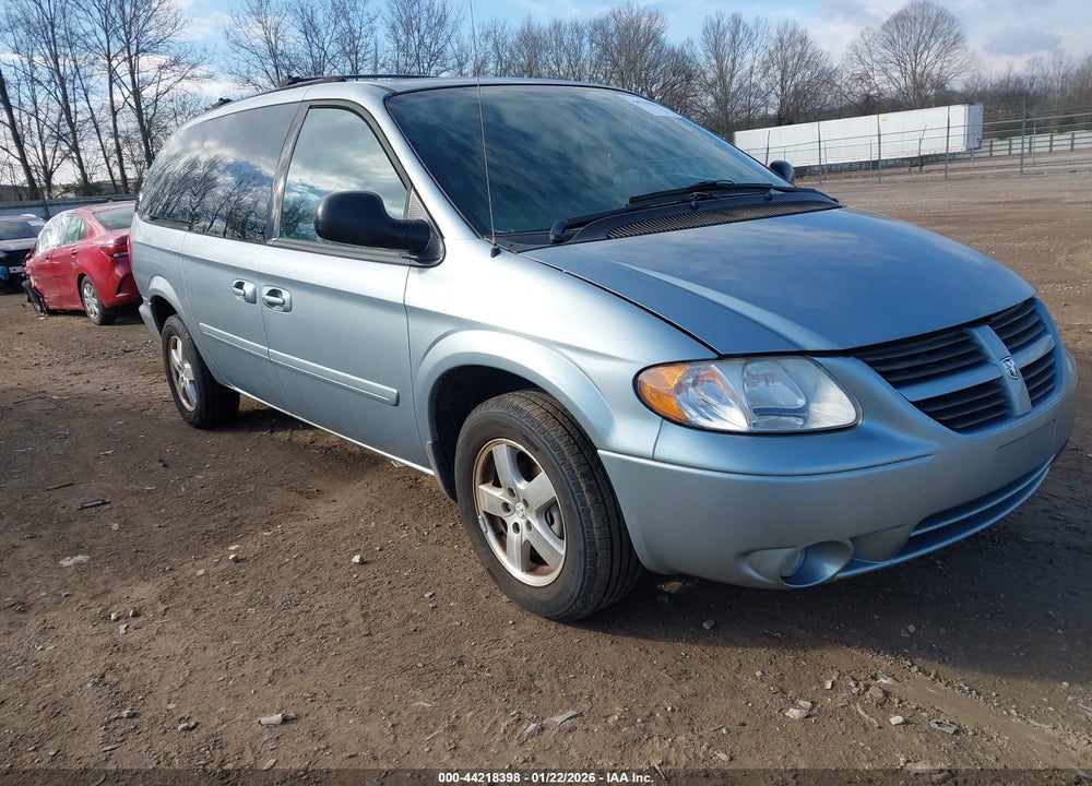 2005 DODGE GRAND CARAVAN SXT VIN: 2D4GP44L55R580366