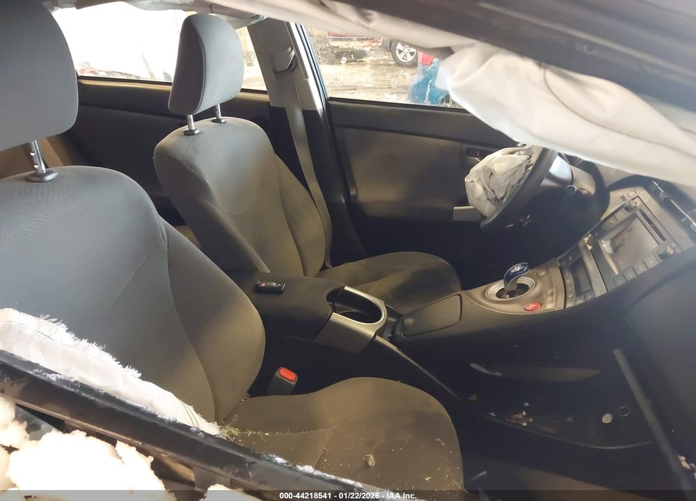 2015 TOYOTA PRIUS TWO VIN: JTDKN3DU5F0441107