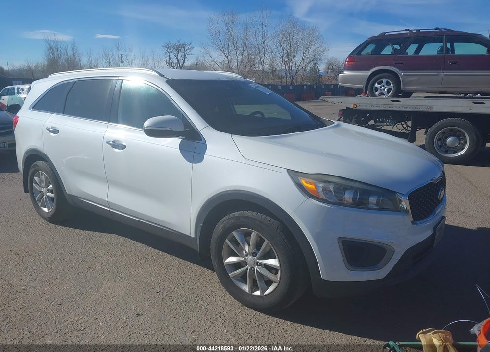 2016 KIA SORENTO 2.4L LX VIN: 5XYPG4A36GG053736
