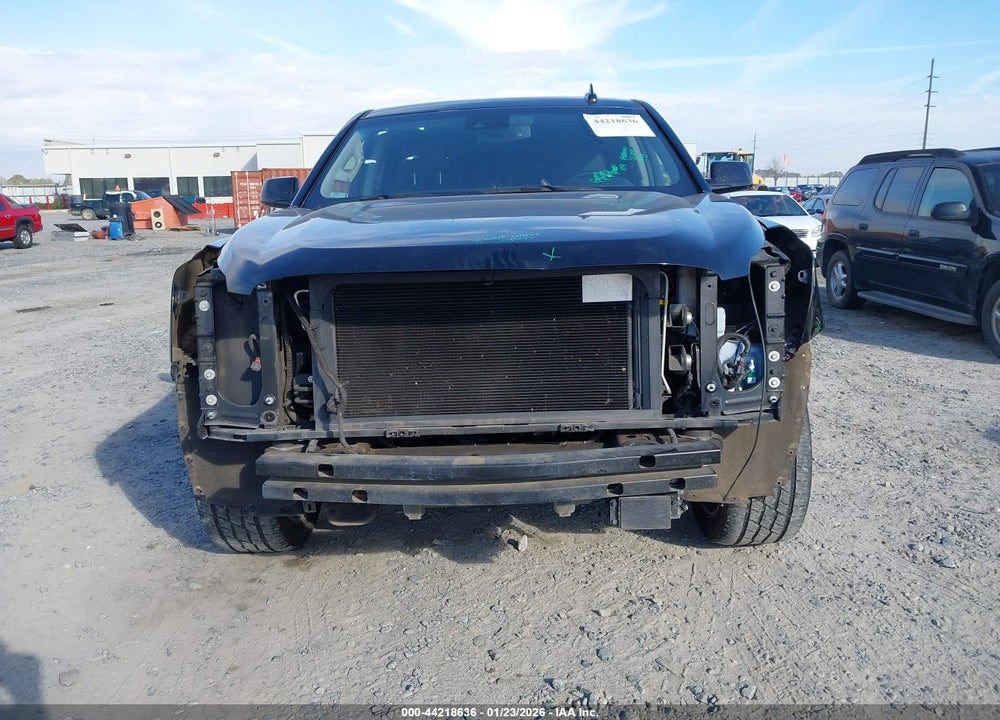 2018 GMC YUKON XL SLT VIN: 1GKS1GKC6JR281132