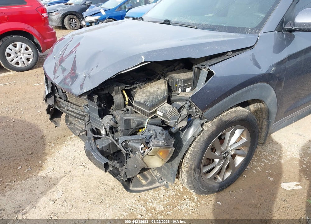 2016 HYUNDAI TUCSON SE VIN: KM8J23A40GU226605