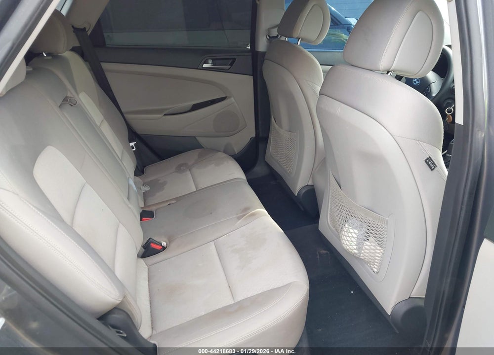 2016 HYUNDAI TUCSON SE VIN: KM8J23A40GU226605