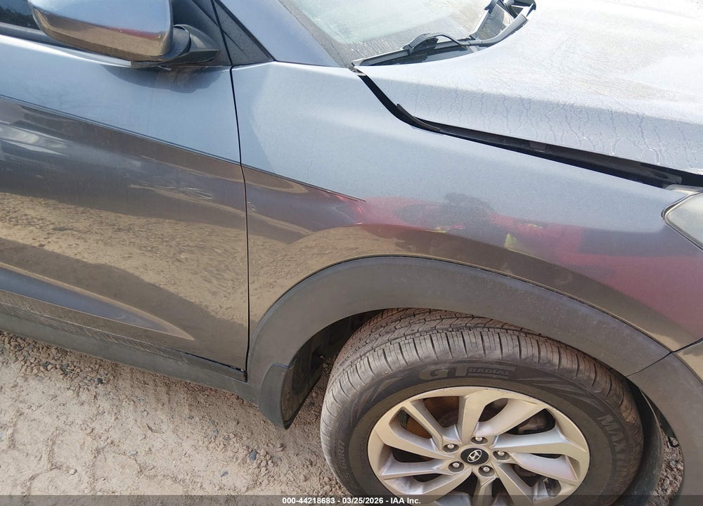 2016 HYUNDAI TUCSON SE VIN: KM8J23A40GU226605