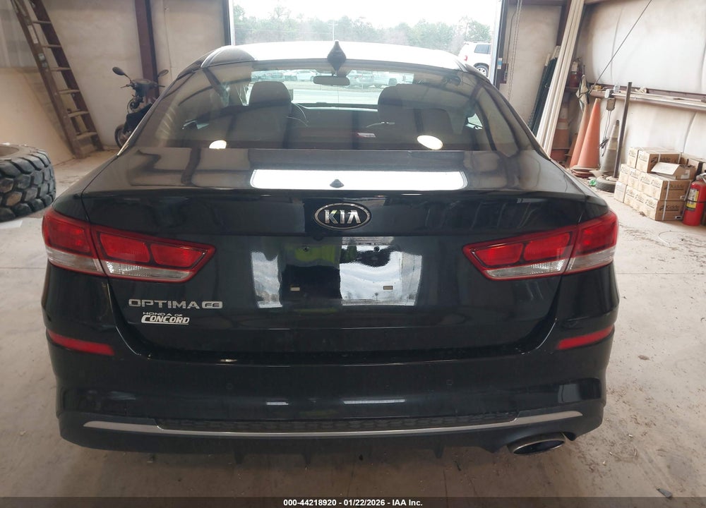 2020 KIA OPTIMA LX VIN: 5XXGT4L33LG412645