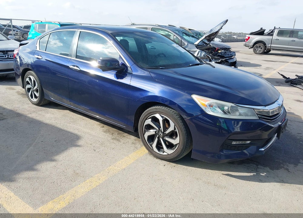 2017 HONDA ACCORD EX-L VIN: 1HGCR2F88HA166057