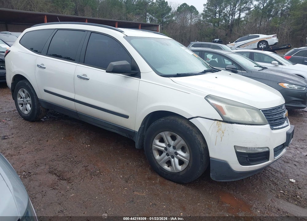 2015 CHEVROLET TRAVERSE LS VIN: 1GNKVFED5FJ220530